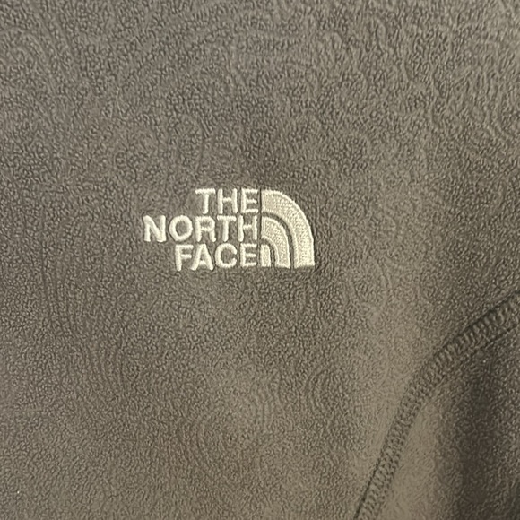 Women’s The North Face TKA 100 1/4 Zip Paisley Gray Pullover Fleece size Small - Picture 2 of 8